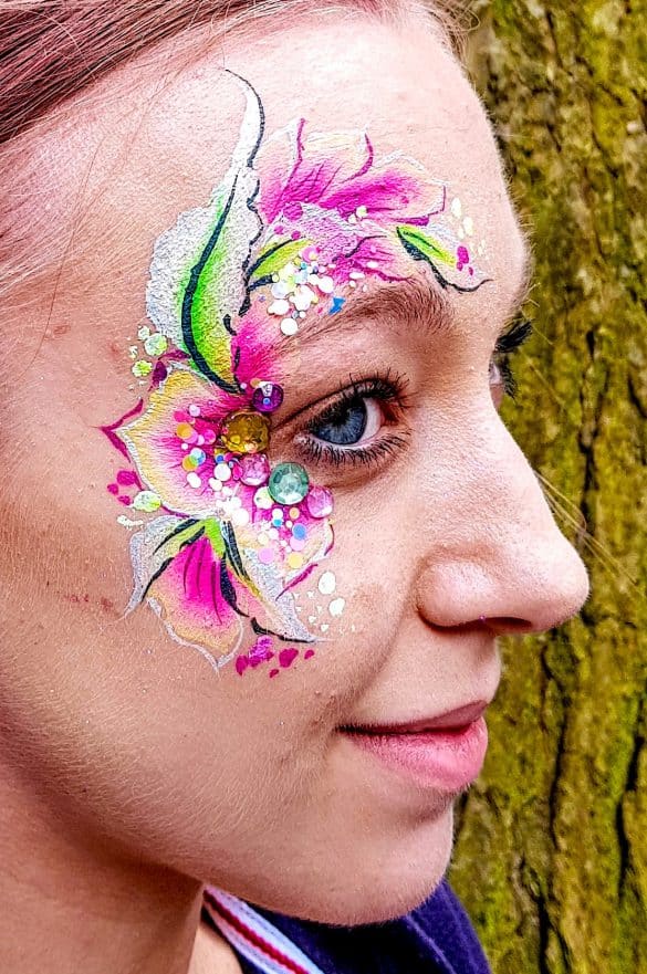 Sara's Parlour Face Painting ***** Award Winning face & Body Art for